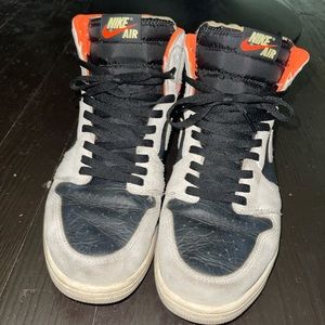 Jordan 1 Retro High Neutral Grey Hyper Crimson